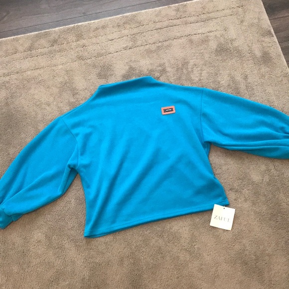 Zaful Artic BESR blue cropped mock turtleneck sweater dolman sleeves Sz M.  NWT! - Picture 1 of 8